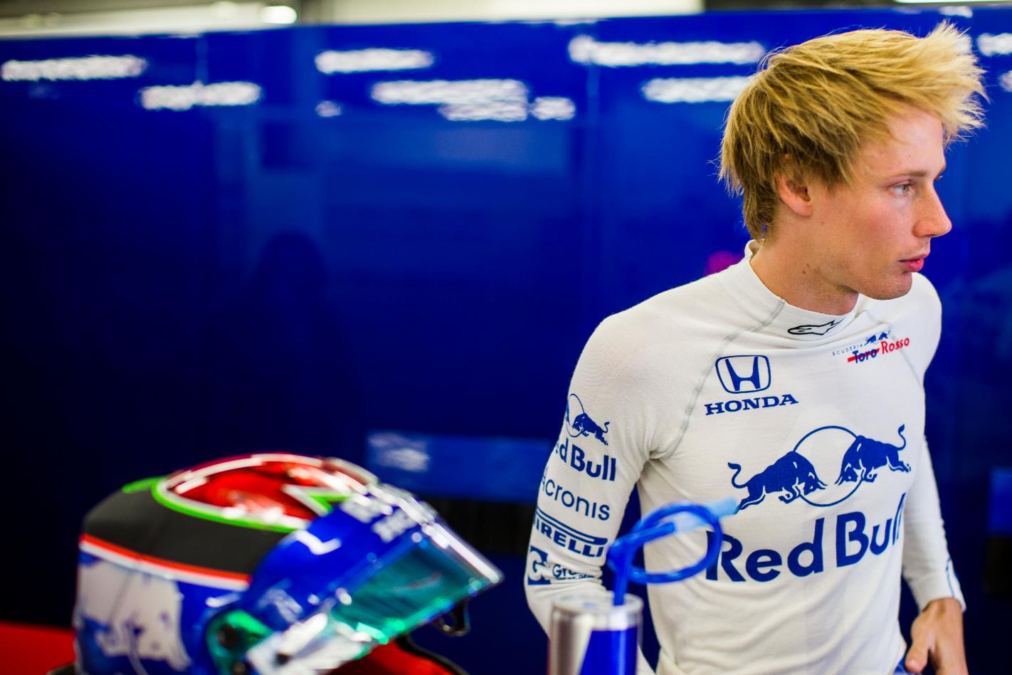 Hartley ismét saját csapattársával volt figyelmetlen