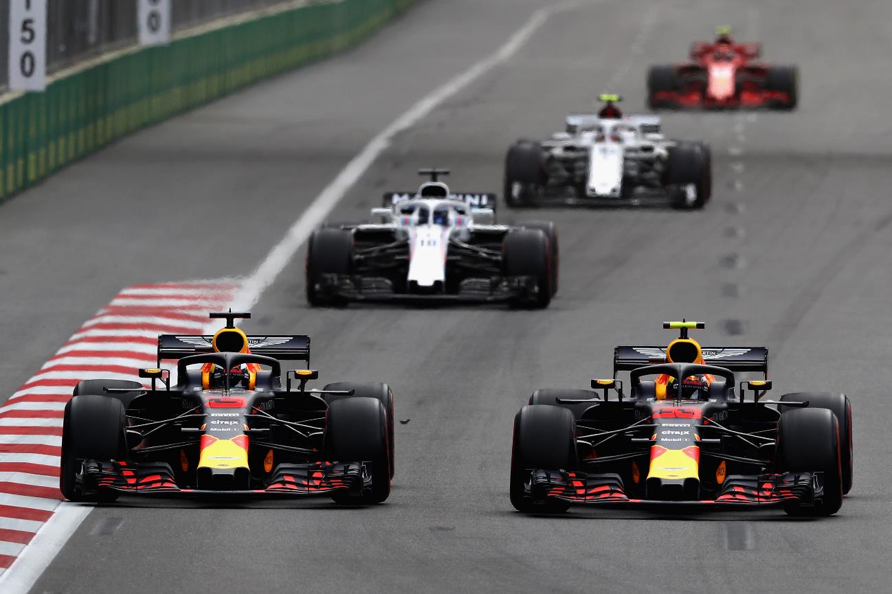 Verstappennek és Ricciardónak a Red Bull-gyártól kell bocsánatot kérnie