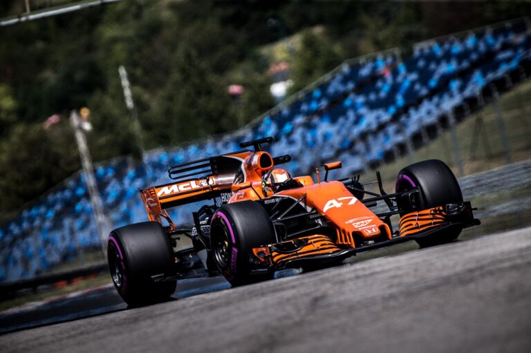 Norris reméli, hogy hamarosan már tényleg tesztelheti az idei McLarent