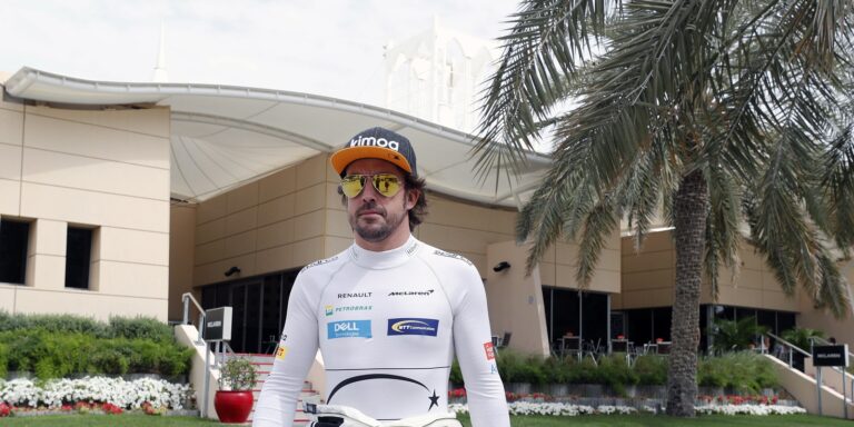 Alonso le van nyűgözve Johnson F1-es tempója láttán