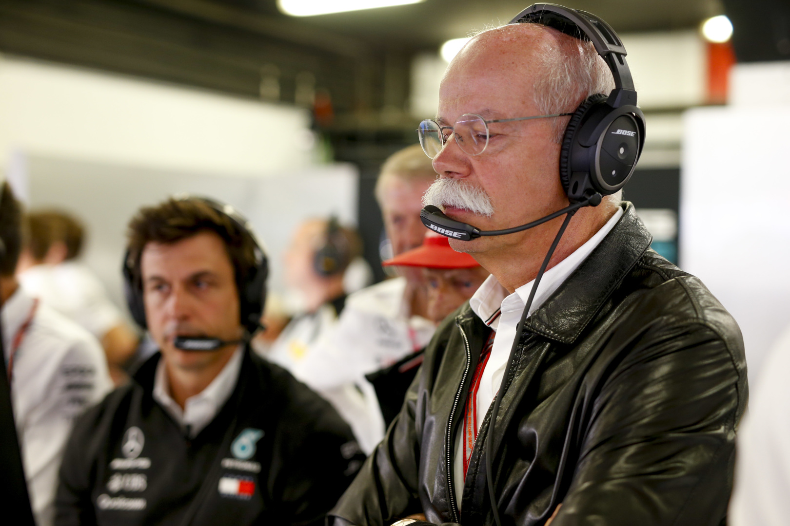 Lauda szerint lehetséges, hogy kiszáll az F1-ből a Mercedes!