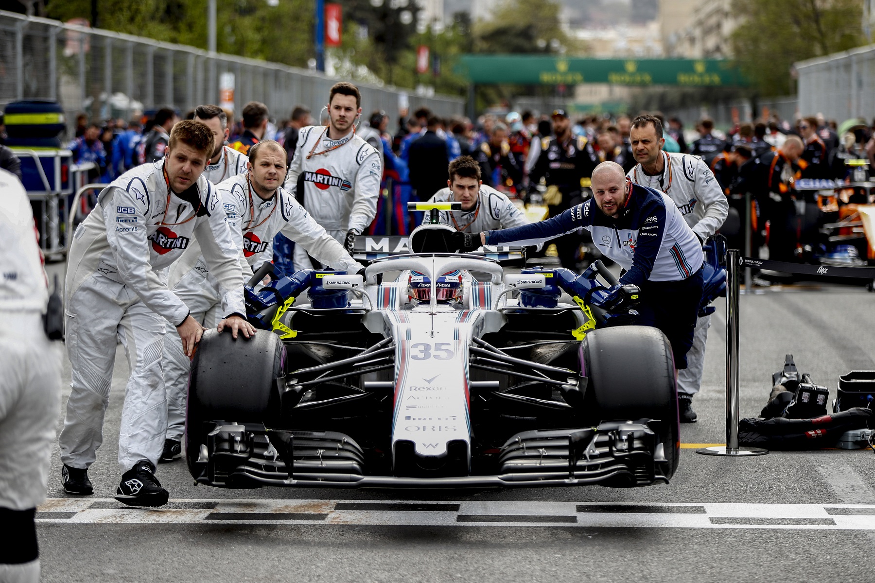 A Williams több bakui eset felülvizsgálását kéri