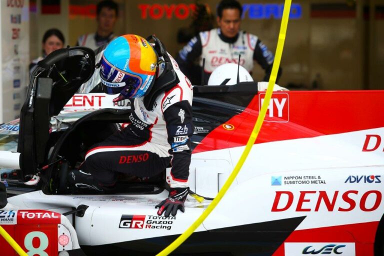 Alonso volt a leggyorsabb a 24 órás Le Mans tesztjén