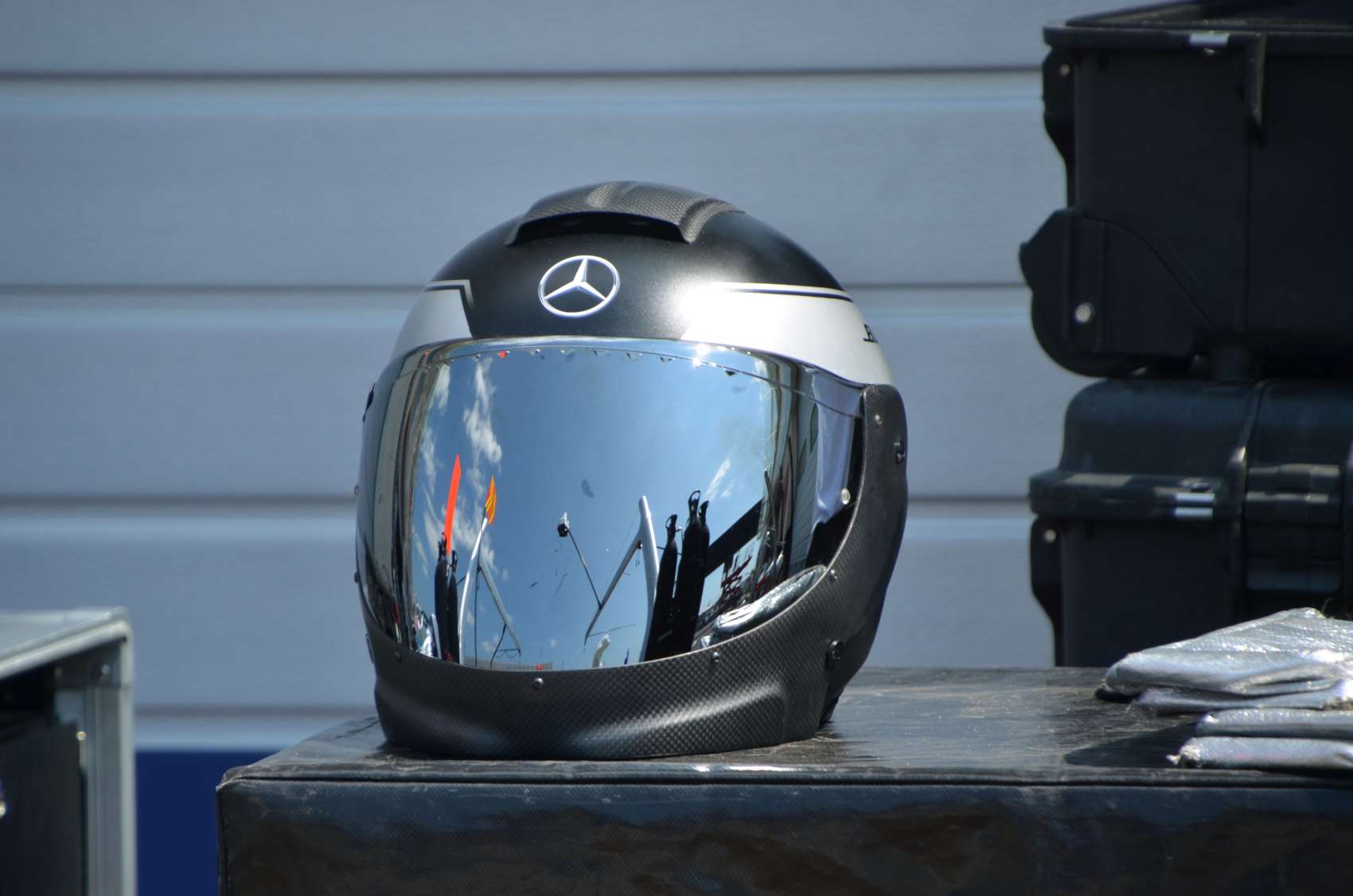 A Mercedes is elárulta, mikor gurulnak pályára!