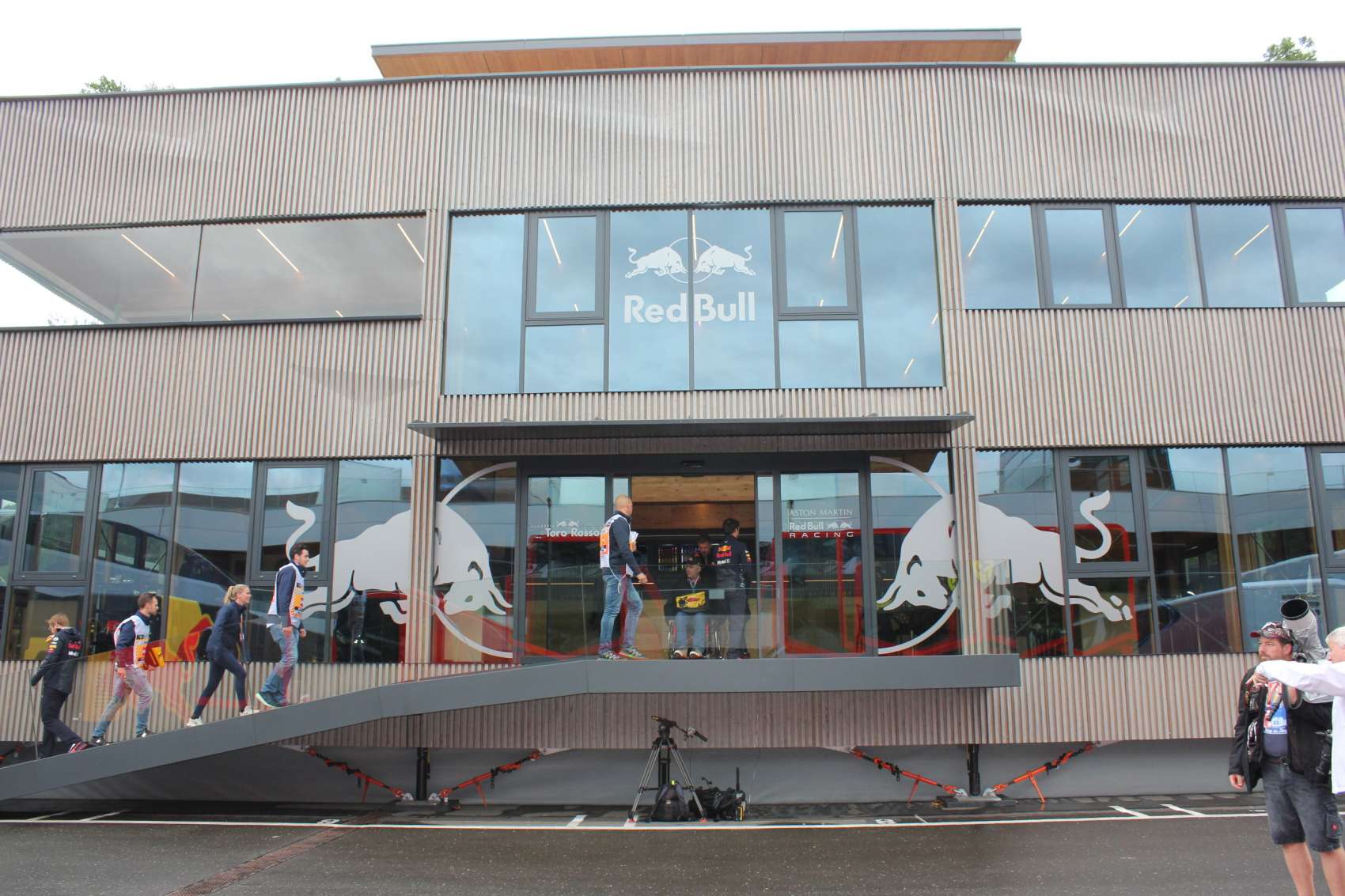 Hova tűnt a Red Bull Energy Station?