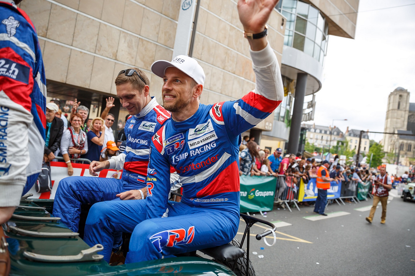 Jegyespárként, közös fotózáson vett részt Jenson Button és Brittny Ward