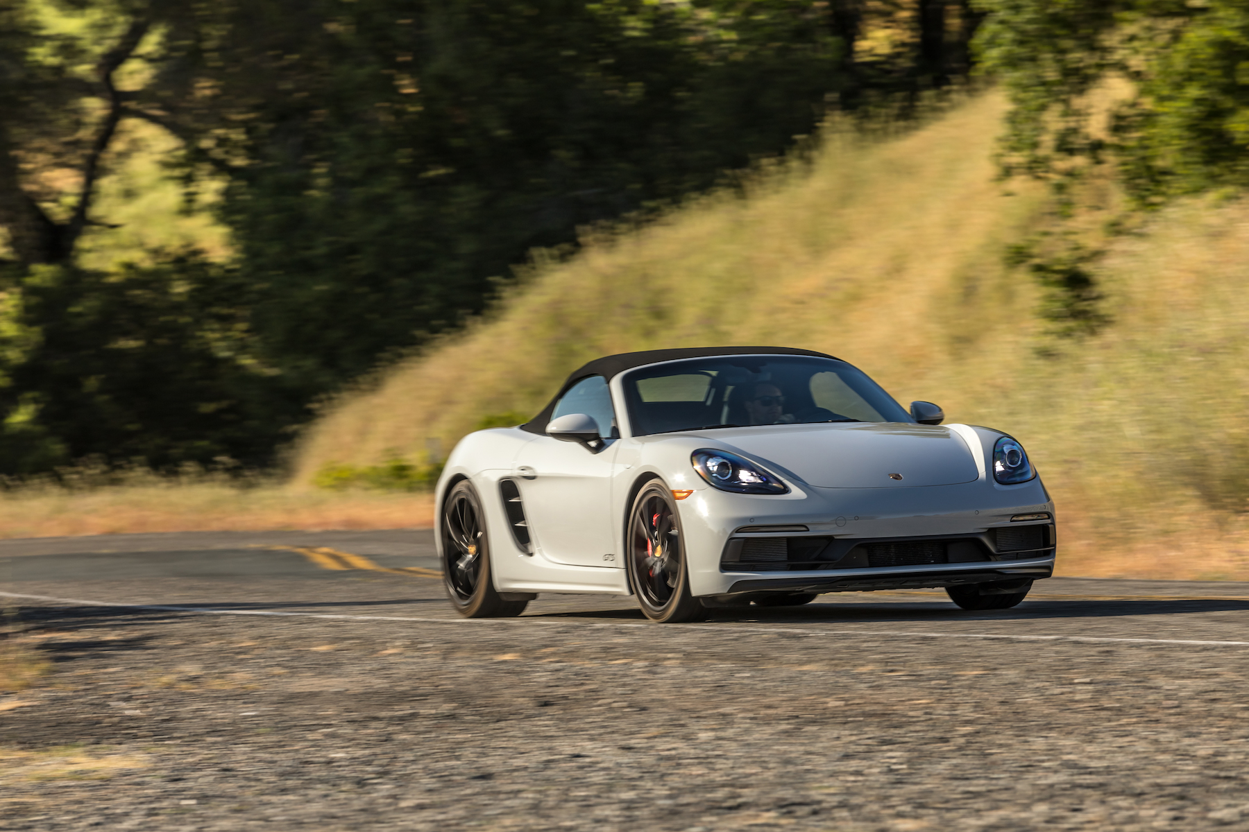 Az új autók értékesítésének korlátozására kényszerült a Porsche
