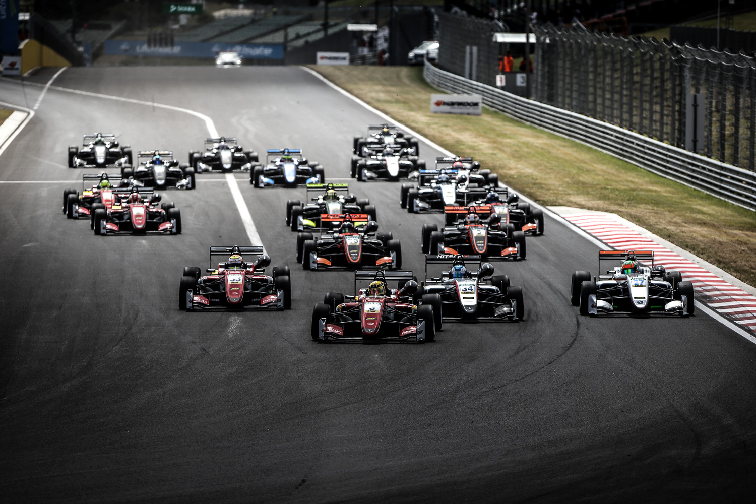 Lorandi veszi át Ferrucci helyét a Tridentnél