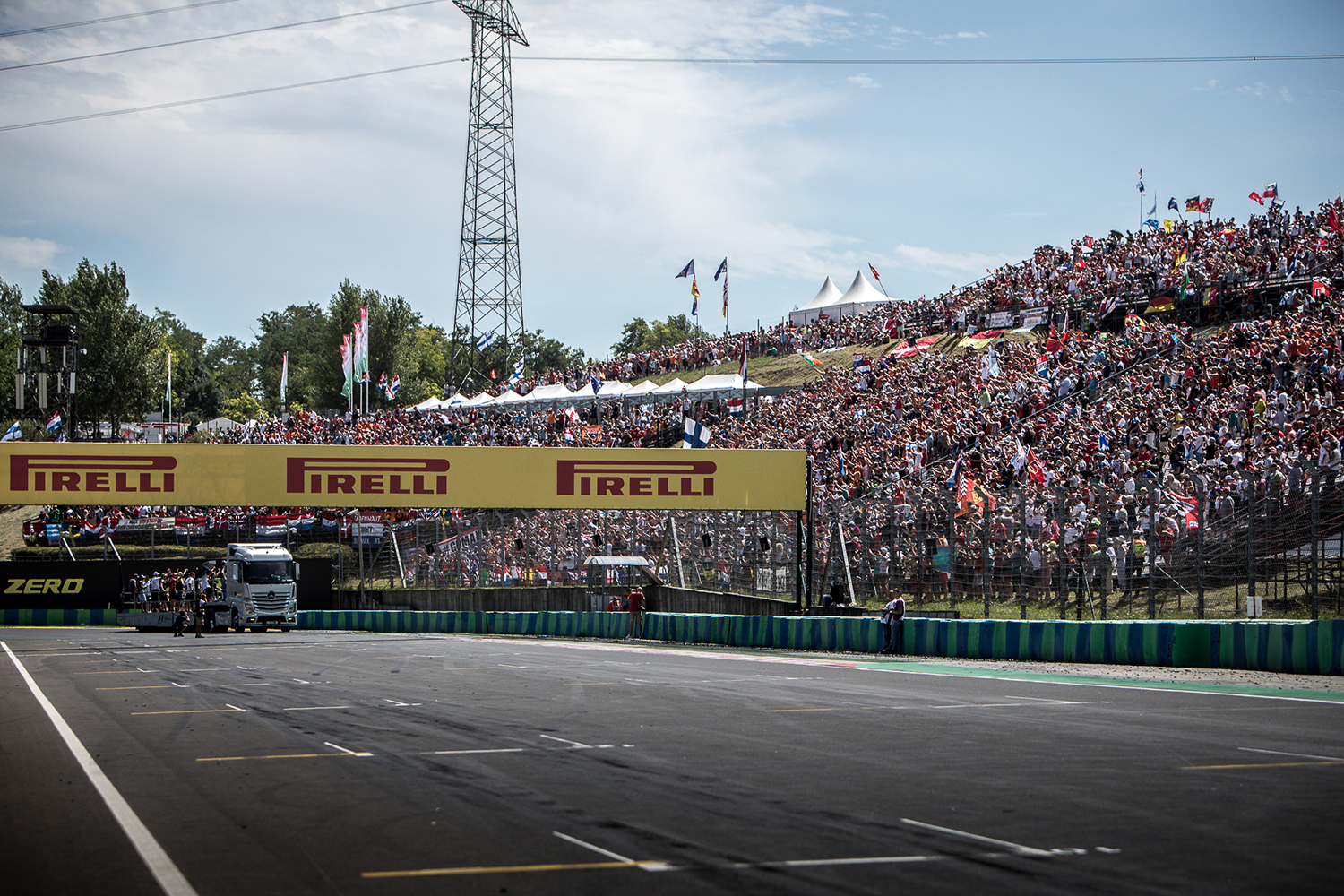 Eredményes megbeszélést folytatott Szijjártó Péter és Chase Carey
