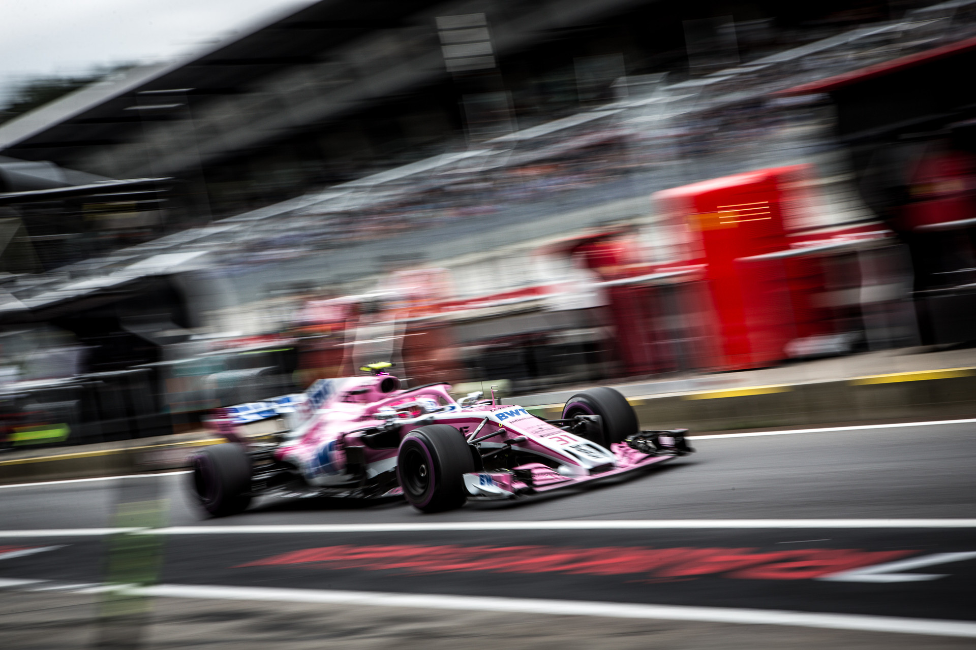 Szezon közben tönkremehet a Force India, ha nem találnak gyorsan vevőt?