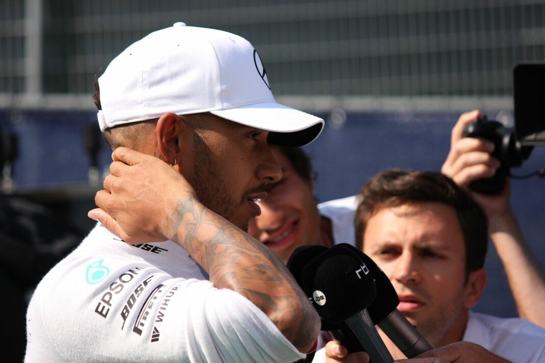 Lewis Hamilton a nap versenyzője