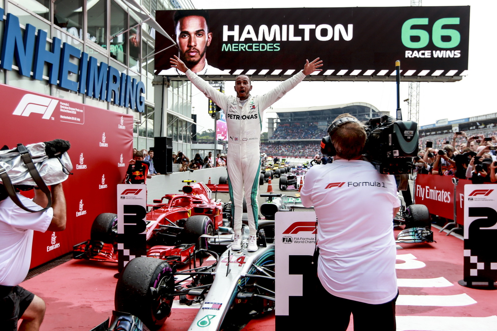 Villeneuve szerint Hamilton Jézust játszik