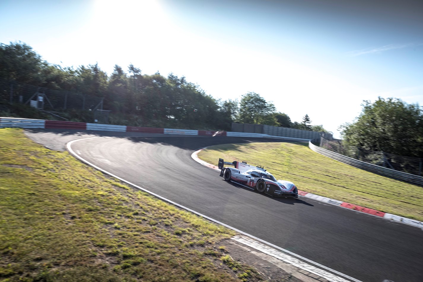 A Valkyrie megverheti a Porsche Nordschleife-rekordját?