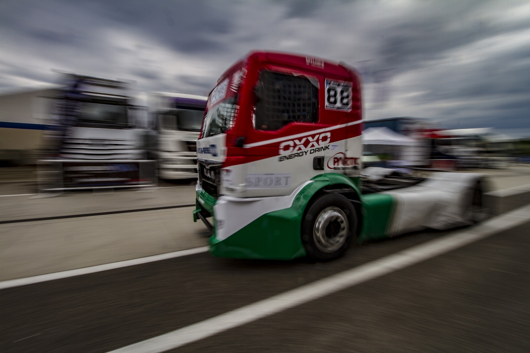 Kommentár nélkül: Ryan Smith szakít a magyar csapatával…