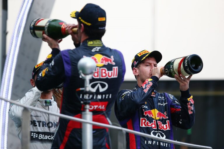 Horner: A Multi-21 bosszú volt Vettel részéről
