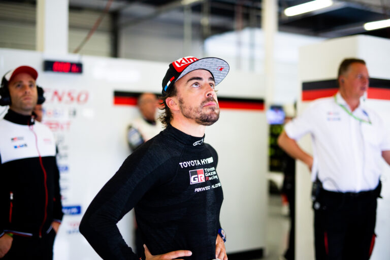 A Toyotának van egy terve, ha Alonso a Dakar mellett döntene