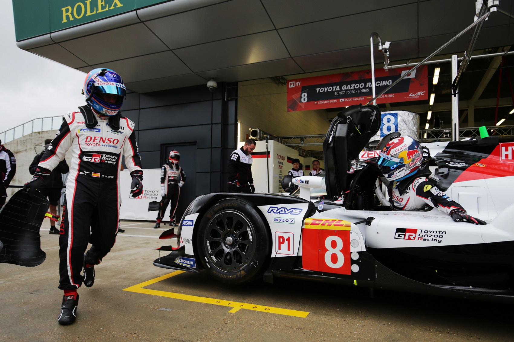 WEC: Mindkét Toyotát kizárták, elvették Alonsóék győzelmét