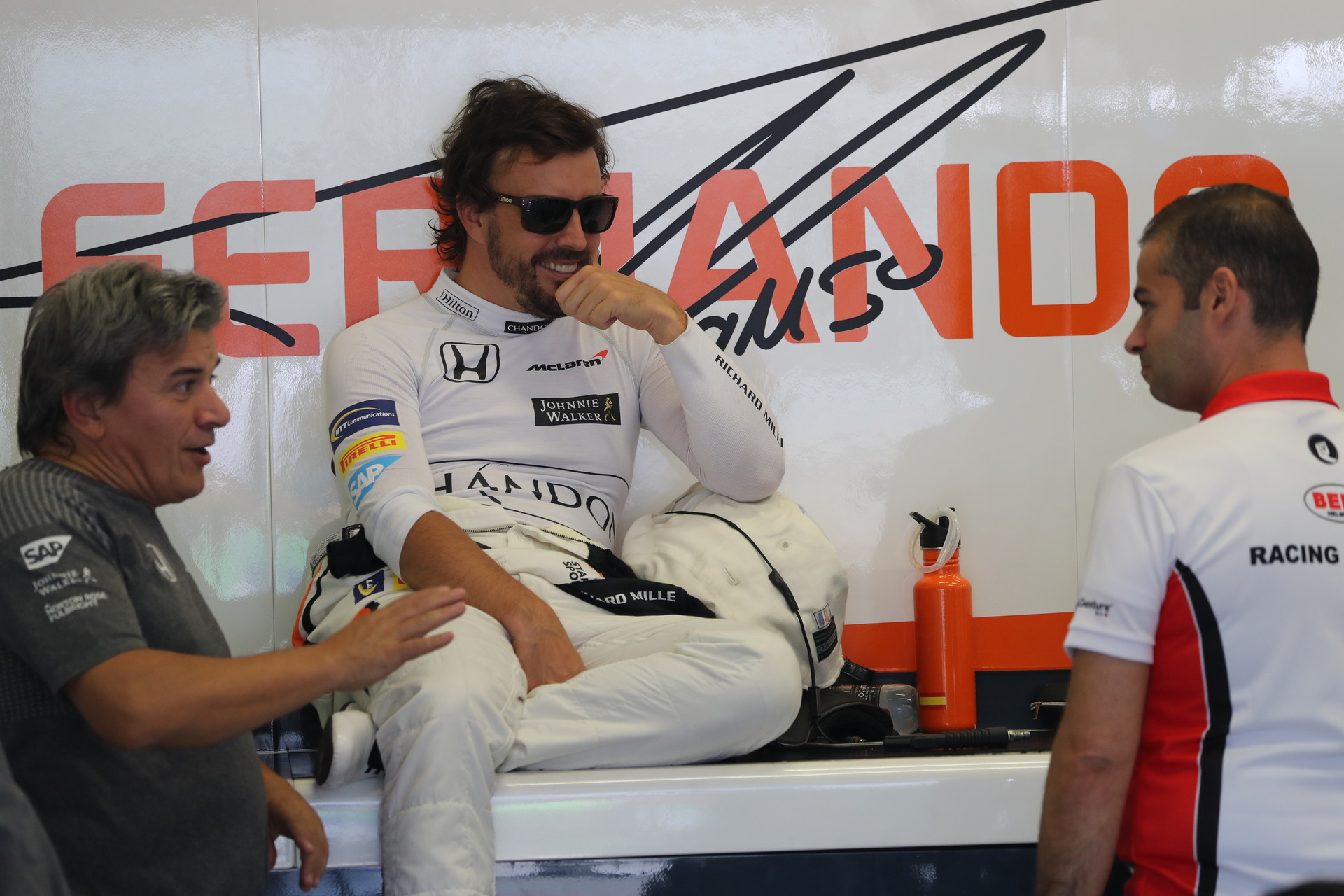 A NASCAR prezentációt készített Alonso-nak