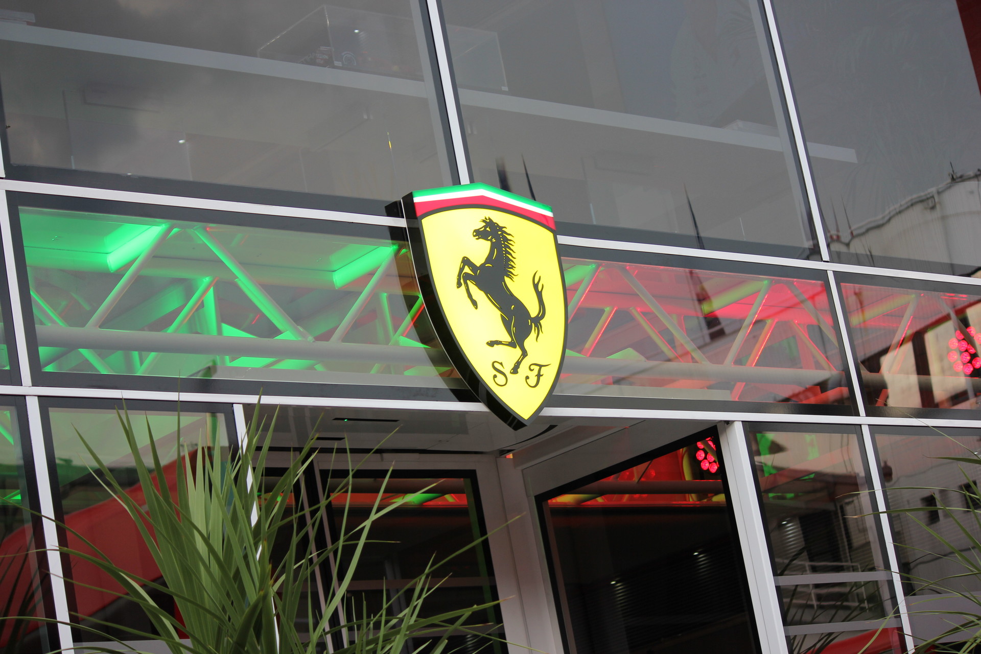 Camilleri: A Ferrari még mindig tárgyal a Libertyvel