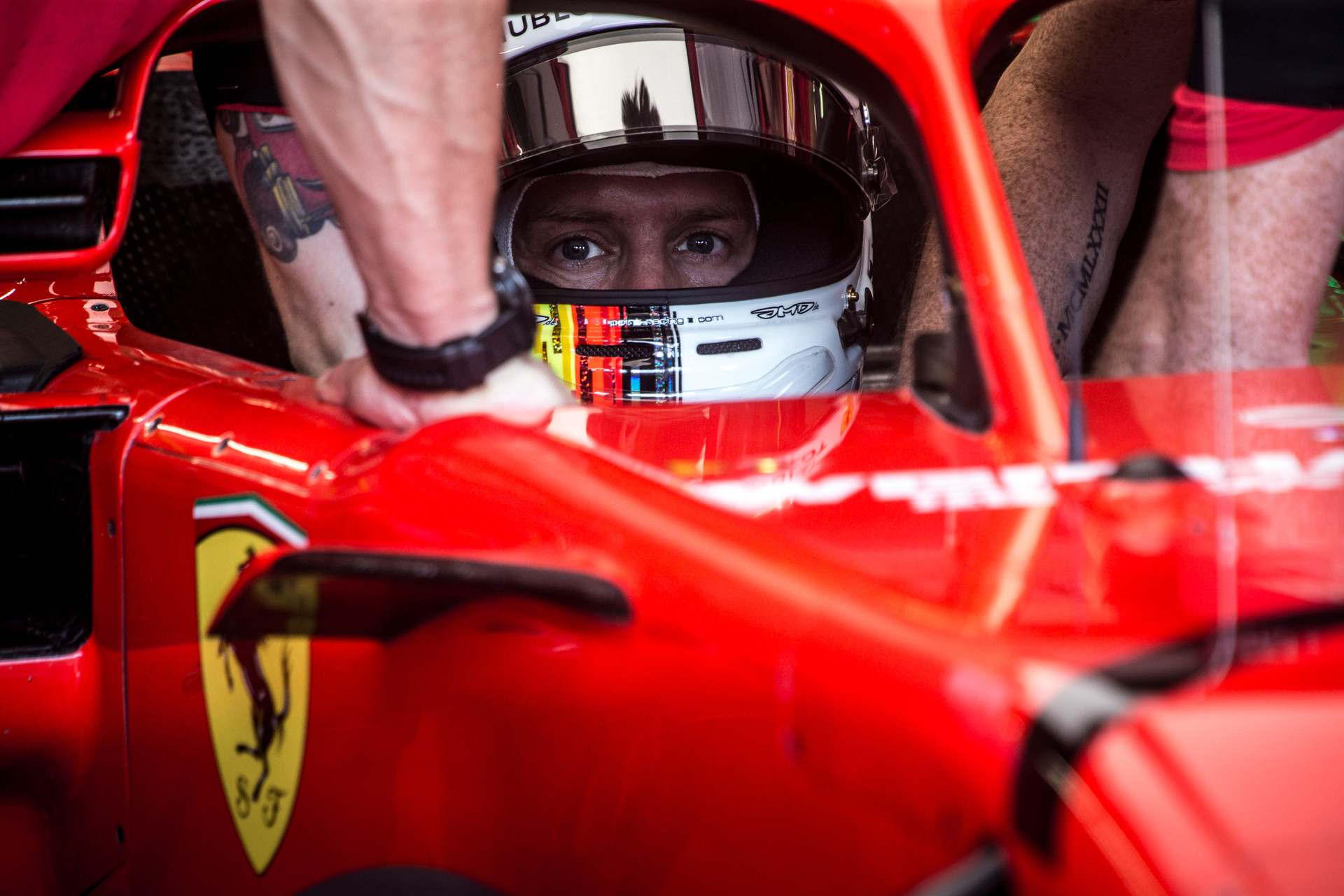Vettel: Hiba, hogy csak a rajtrács eleje van újraaszfaltozva