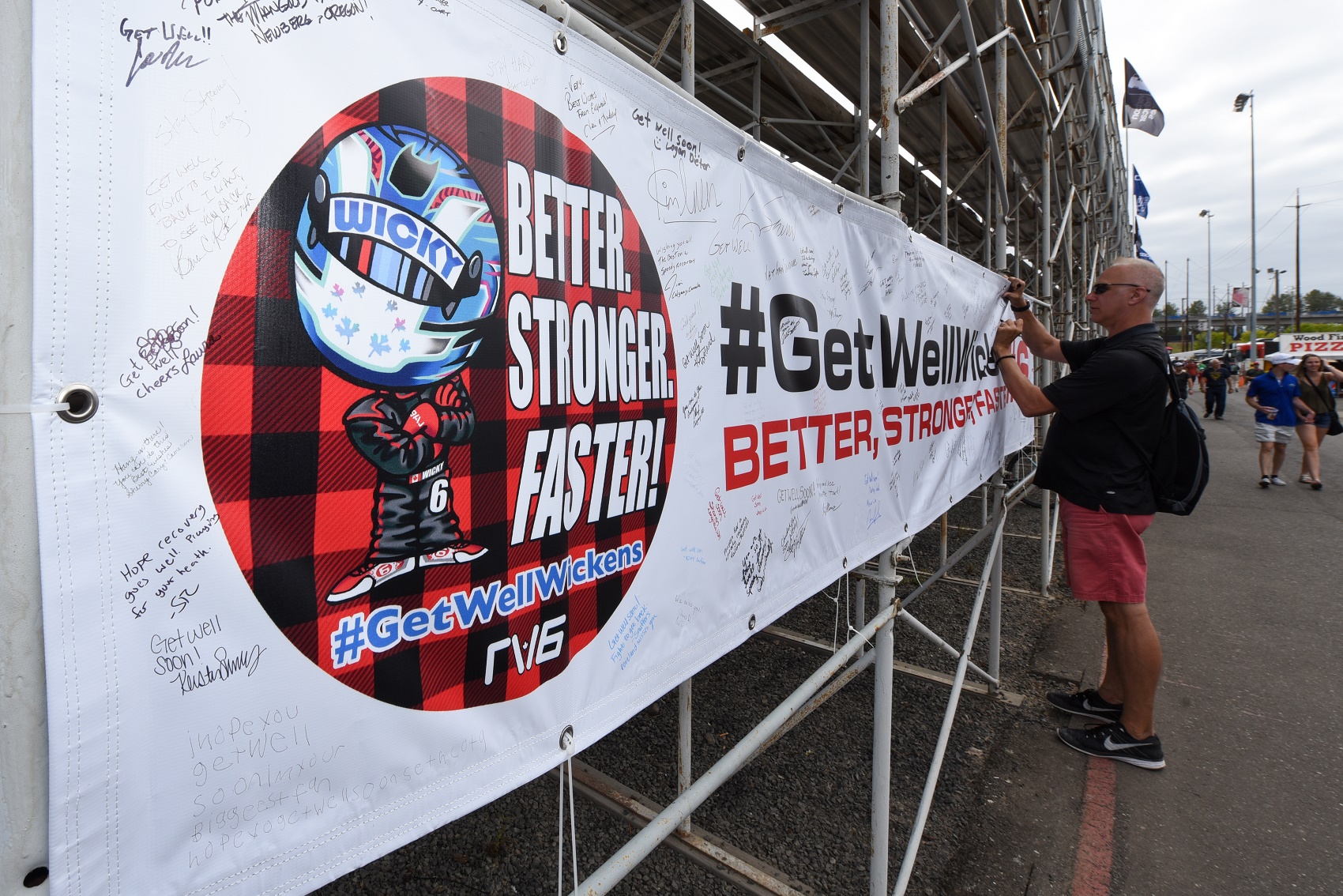 Wickens már Indianapolisban; újabb műtétek várnak rá