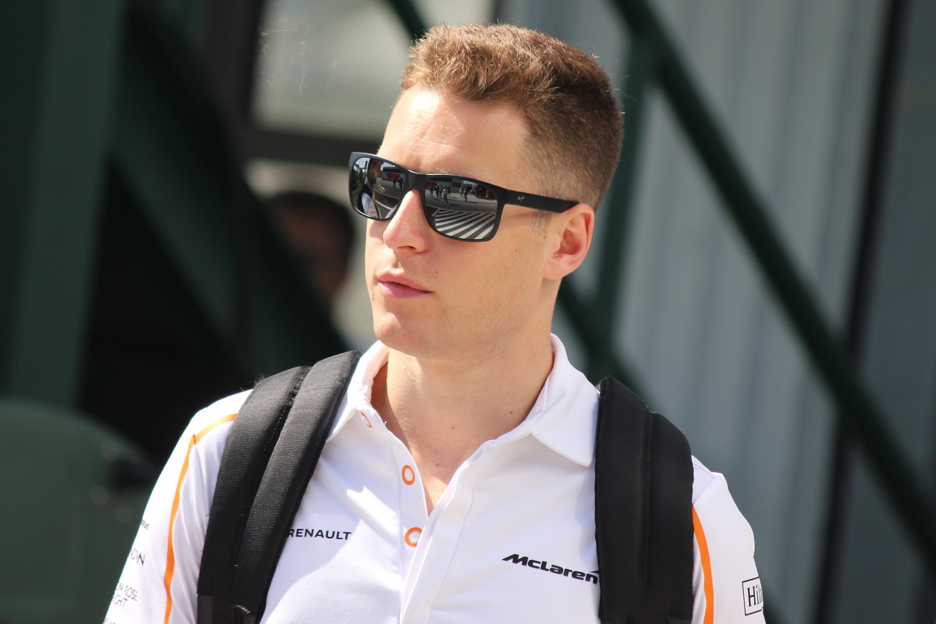 Vandoorne-nak szakállat és bajuszt KELL növesztenie