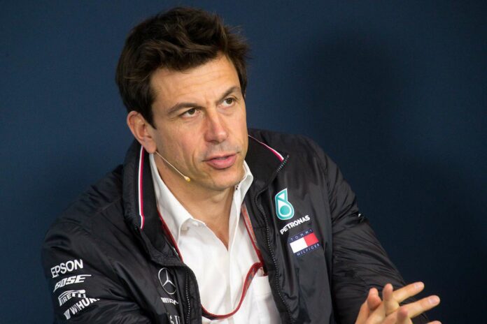 Toto Wolff, Mercedes, Racingline