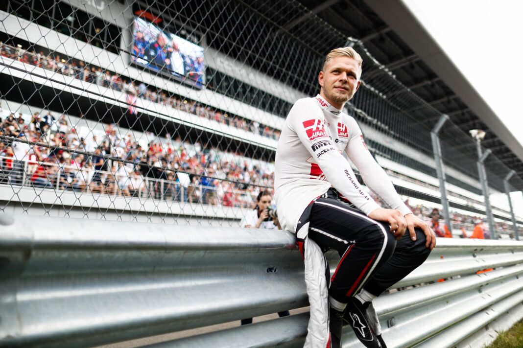 Magnussen, Haas, Racingline