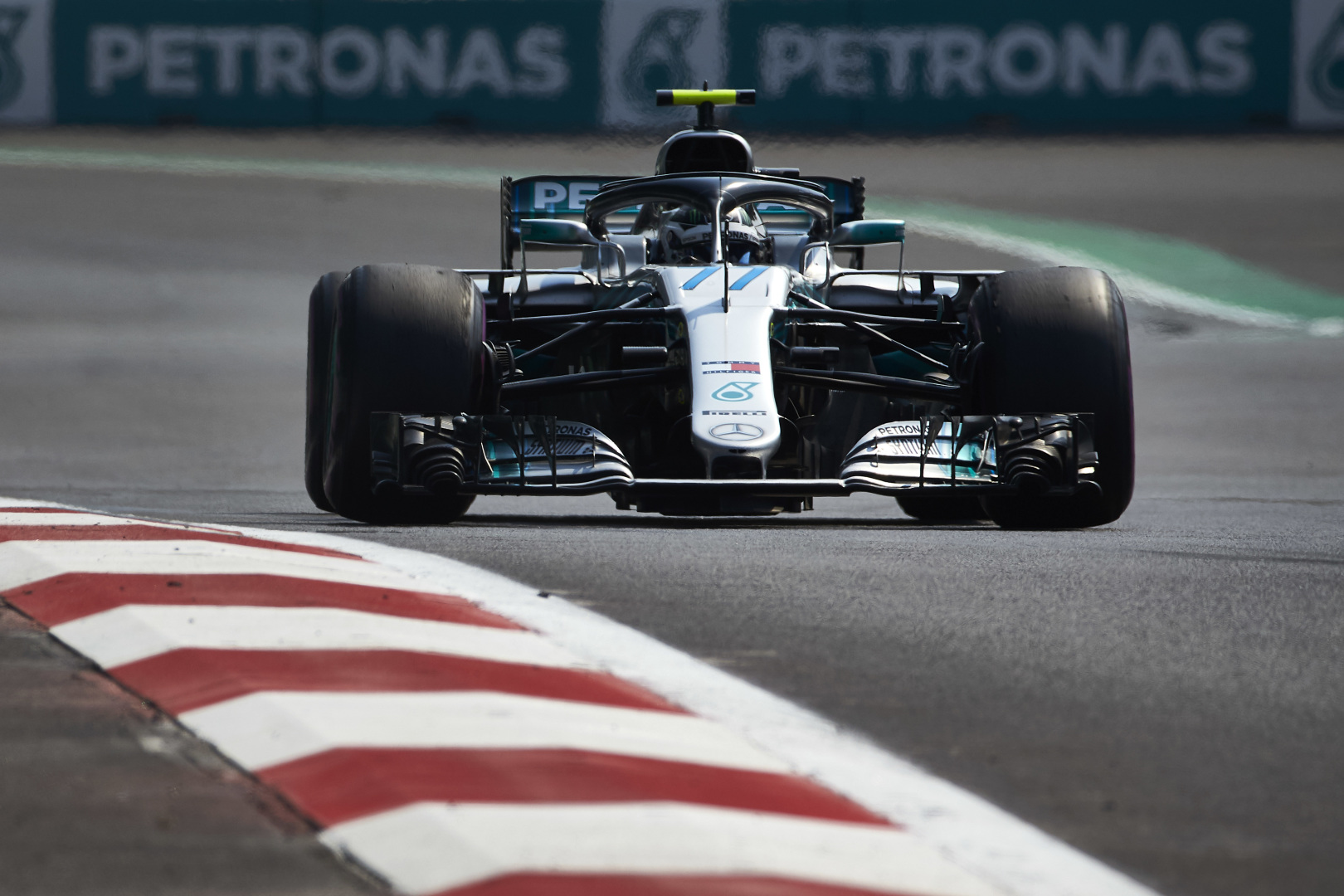 Bottas autójában motort cserél a Mercedes