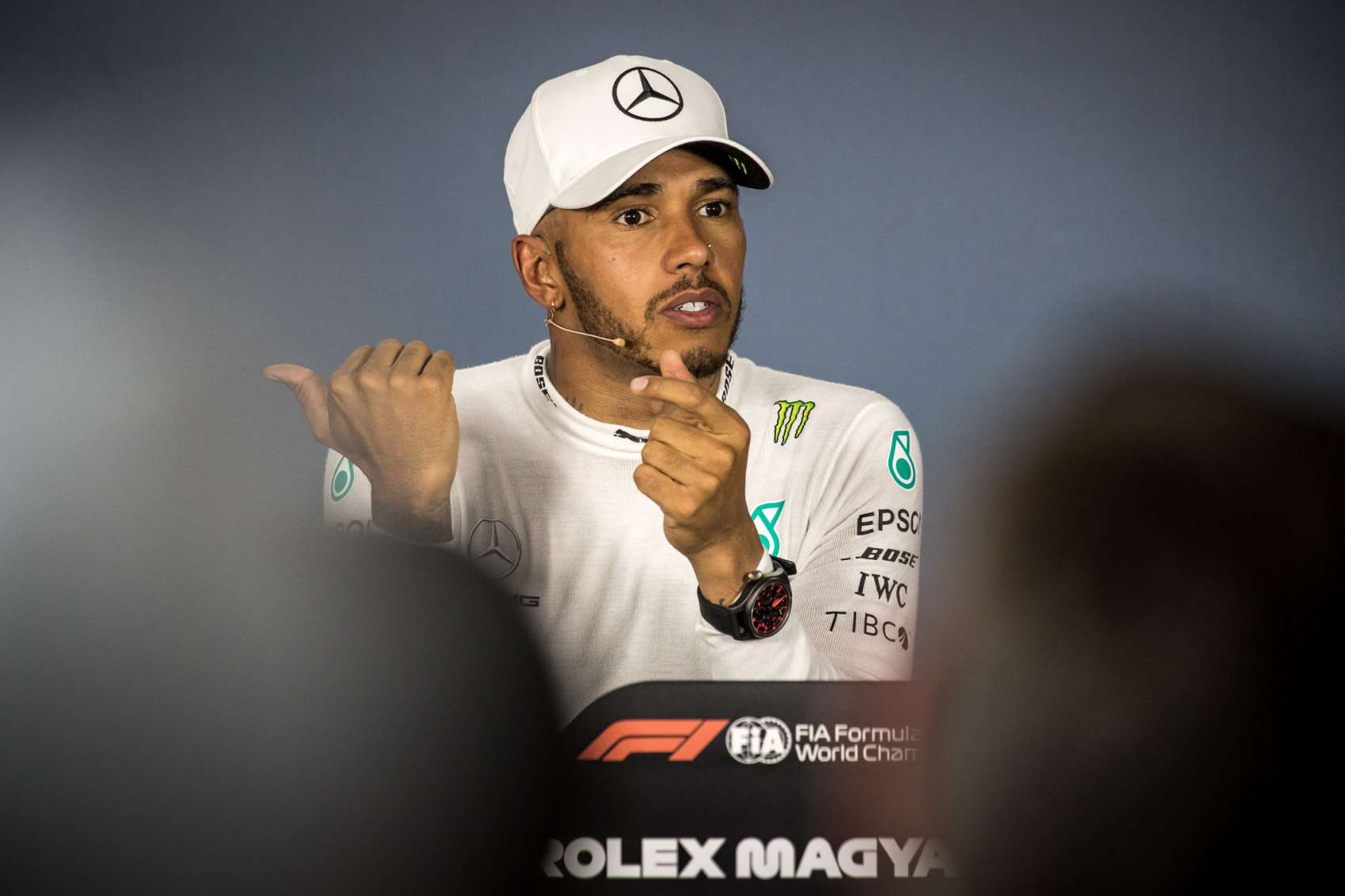 Hamilton: Már nem emlékeznek, hogyan nyerte Schumacher a címeit?