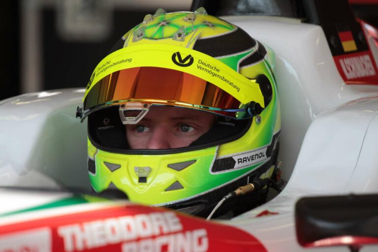 Rosberg: Nem szabad túl nagy nyomás alá helyeznünk Mick Schumachert