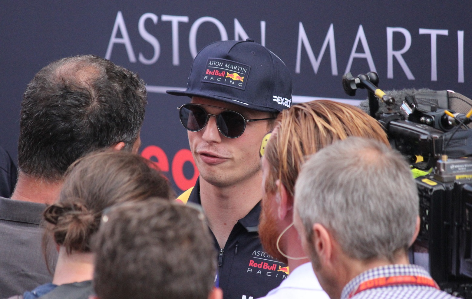 Verstappennek elege van a kommenthuszárokból