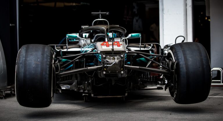 Mercedes Pirelli, racingline, racinglinehu, racingline,hu
