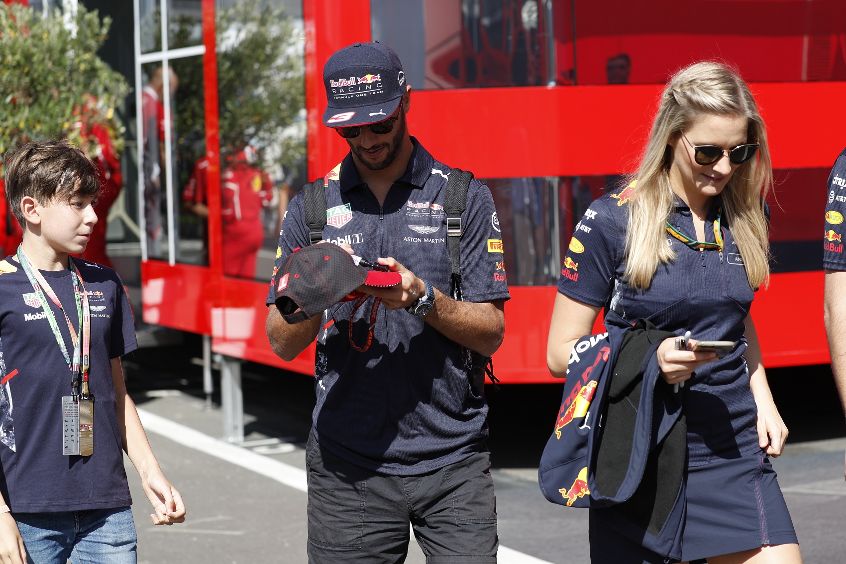 Ricciardo cáfolja, hogy túl sok pénzt kért volna a Ferraritól