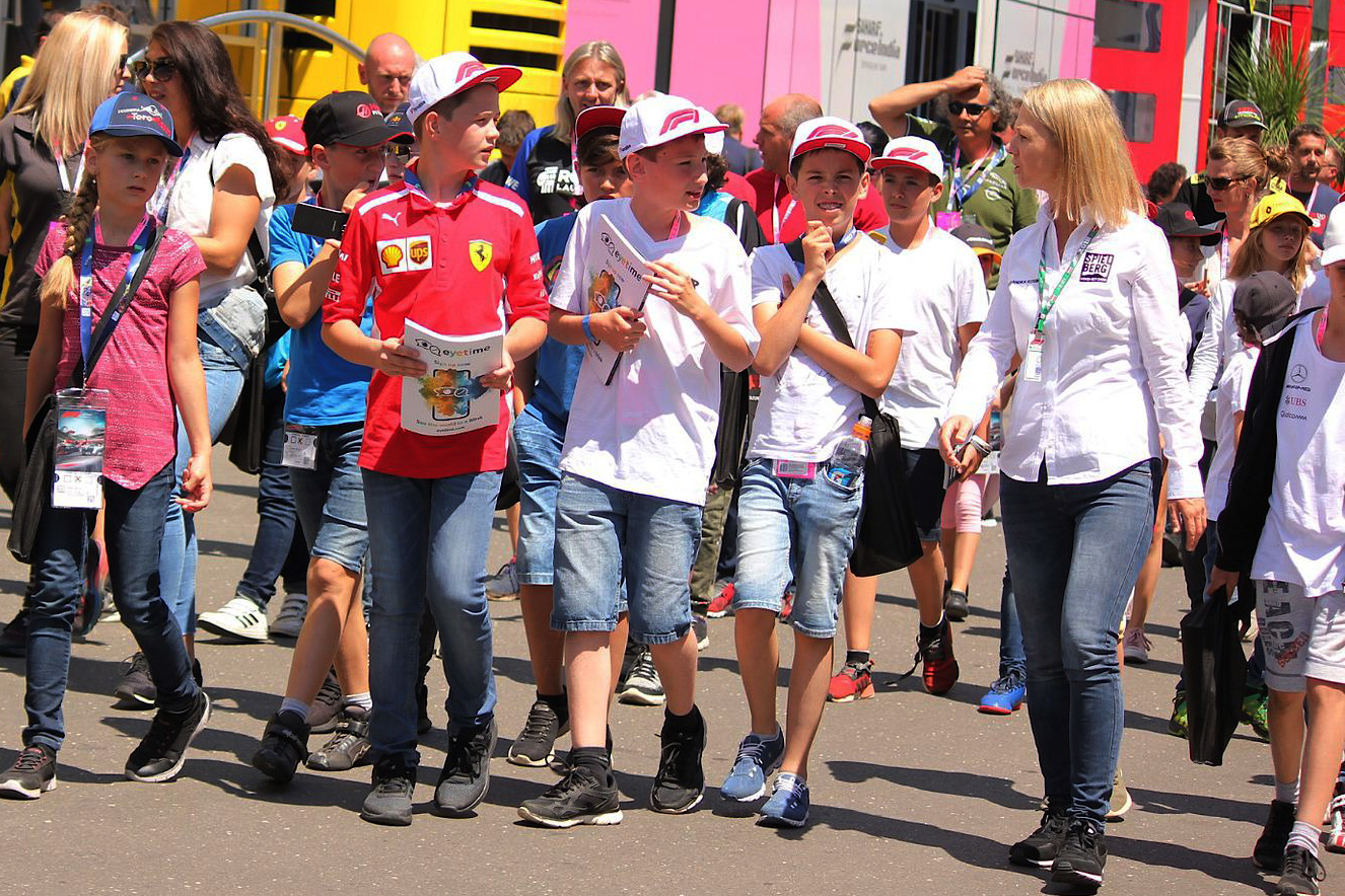 Az F1 nem szed pénzt a grid kidek családjától