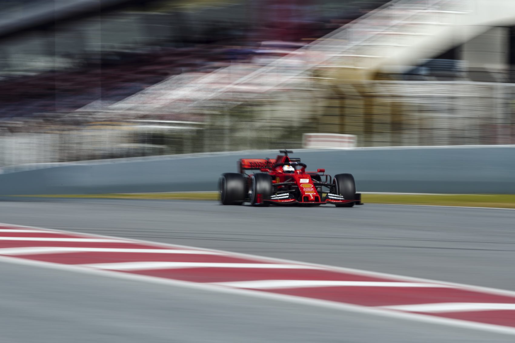 Íme, az idei F1-es teszt leggyorsabb körének belső kamerás felvétele!