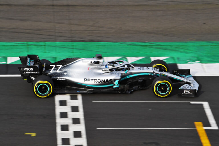 Mercedes F1 W10 racingline. racinglinehu, racingline.hu
