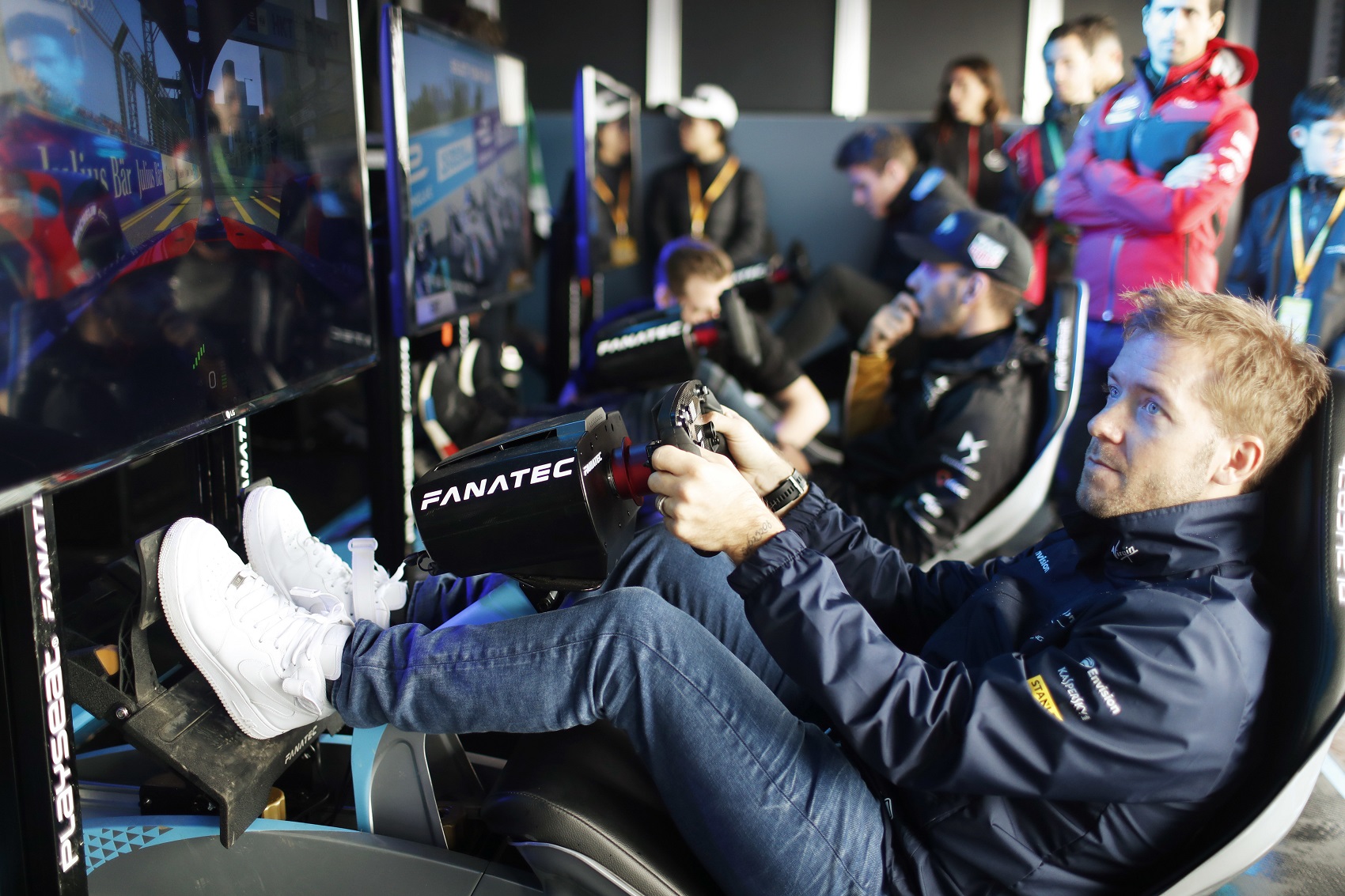 Bird nyert Hong Kongban, de vizsgálják…