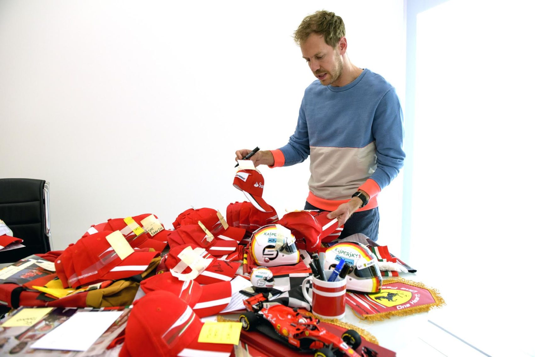 Vettel szerint hatan is esélyesek a 2019-es bajnoki címre