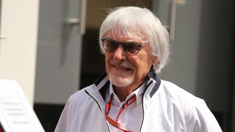 Bernie Ecclestone védelmébe vette a Ferrarit