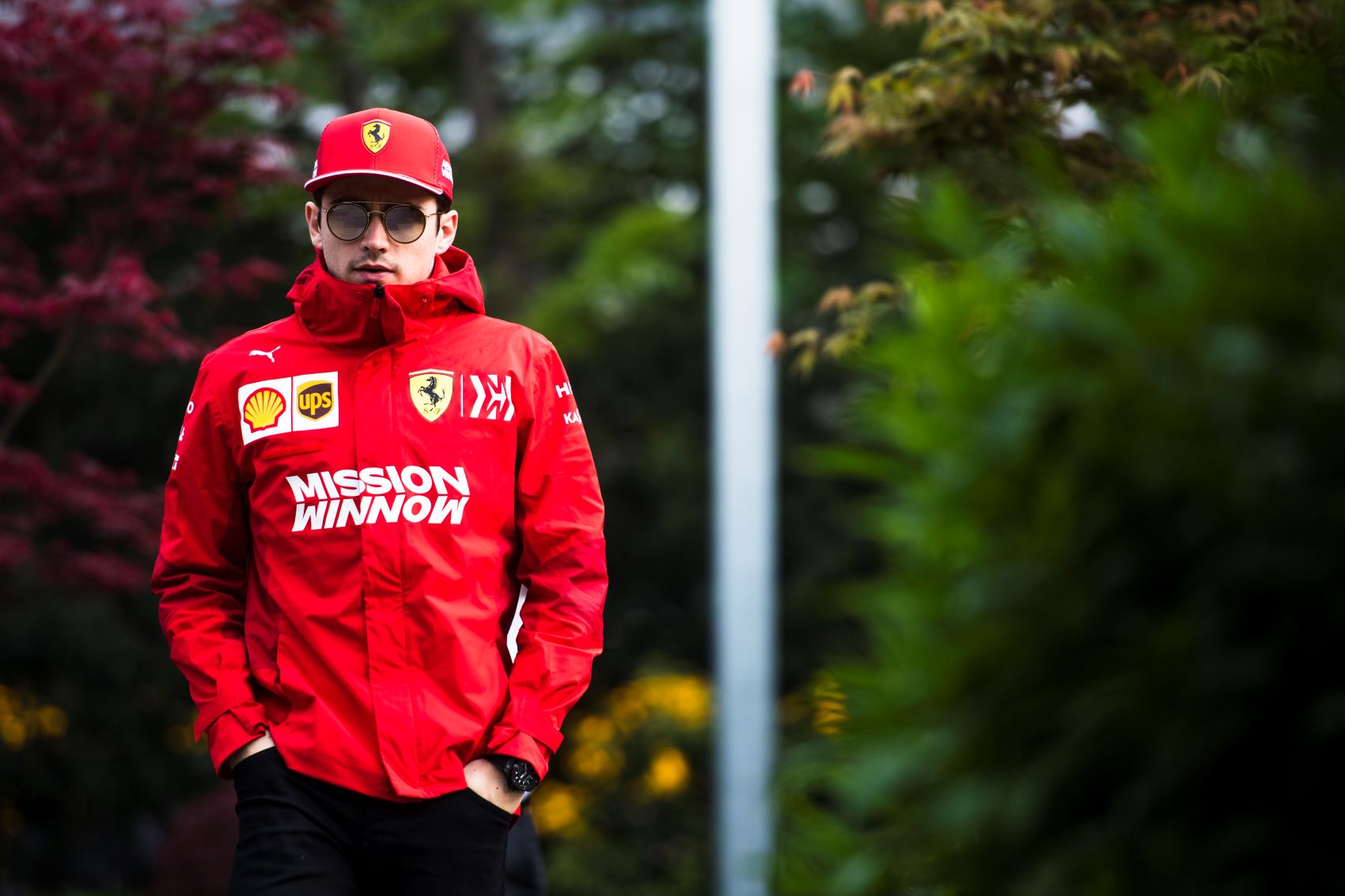 Brundle: Megalázó és frusztráló volt Leclerc számára a Ferrari csapatutasítása