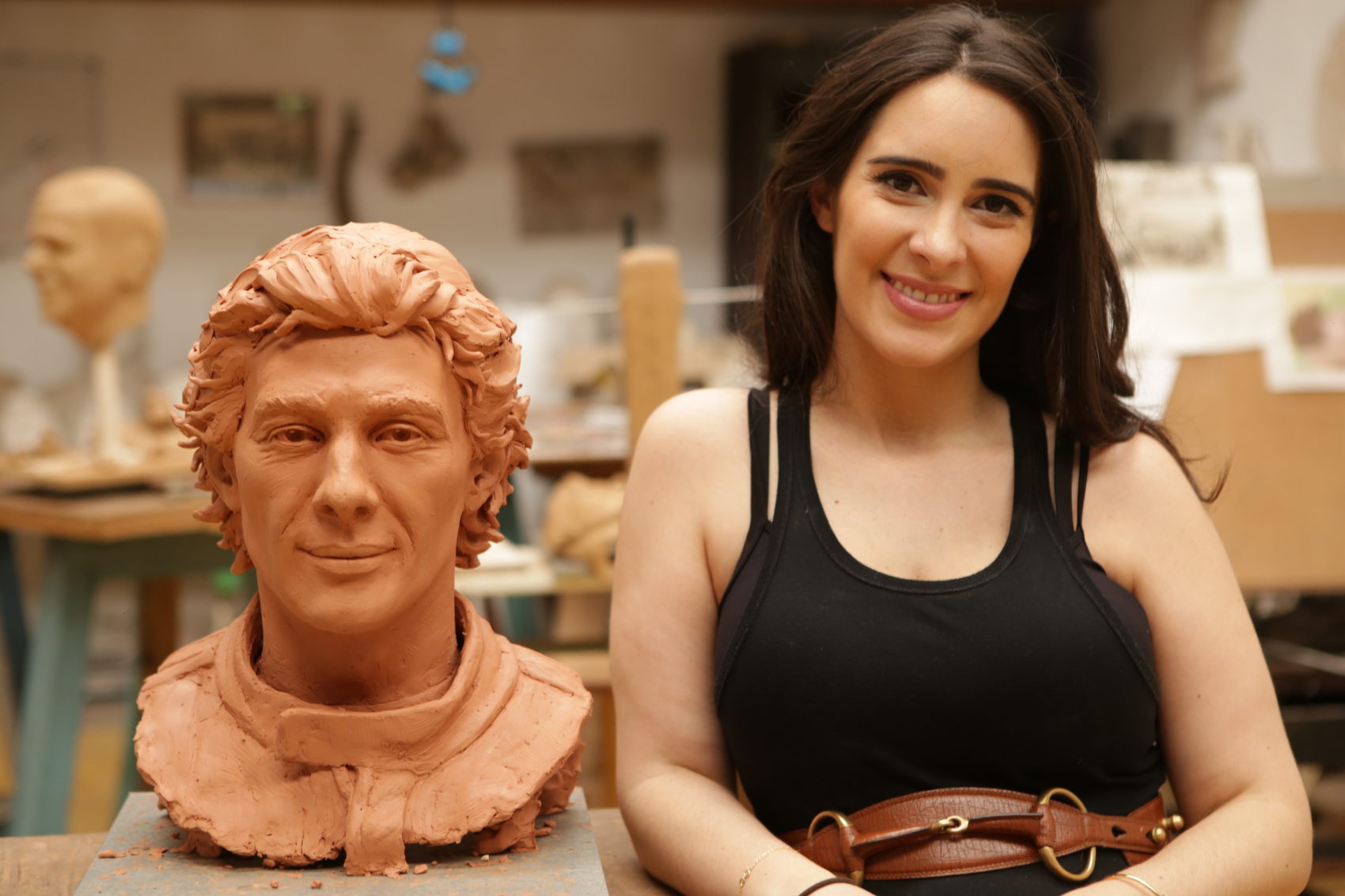 Ferenc pápa átvette Vatikánban Ayrton Senna bronzszobrát és sisakját