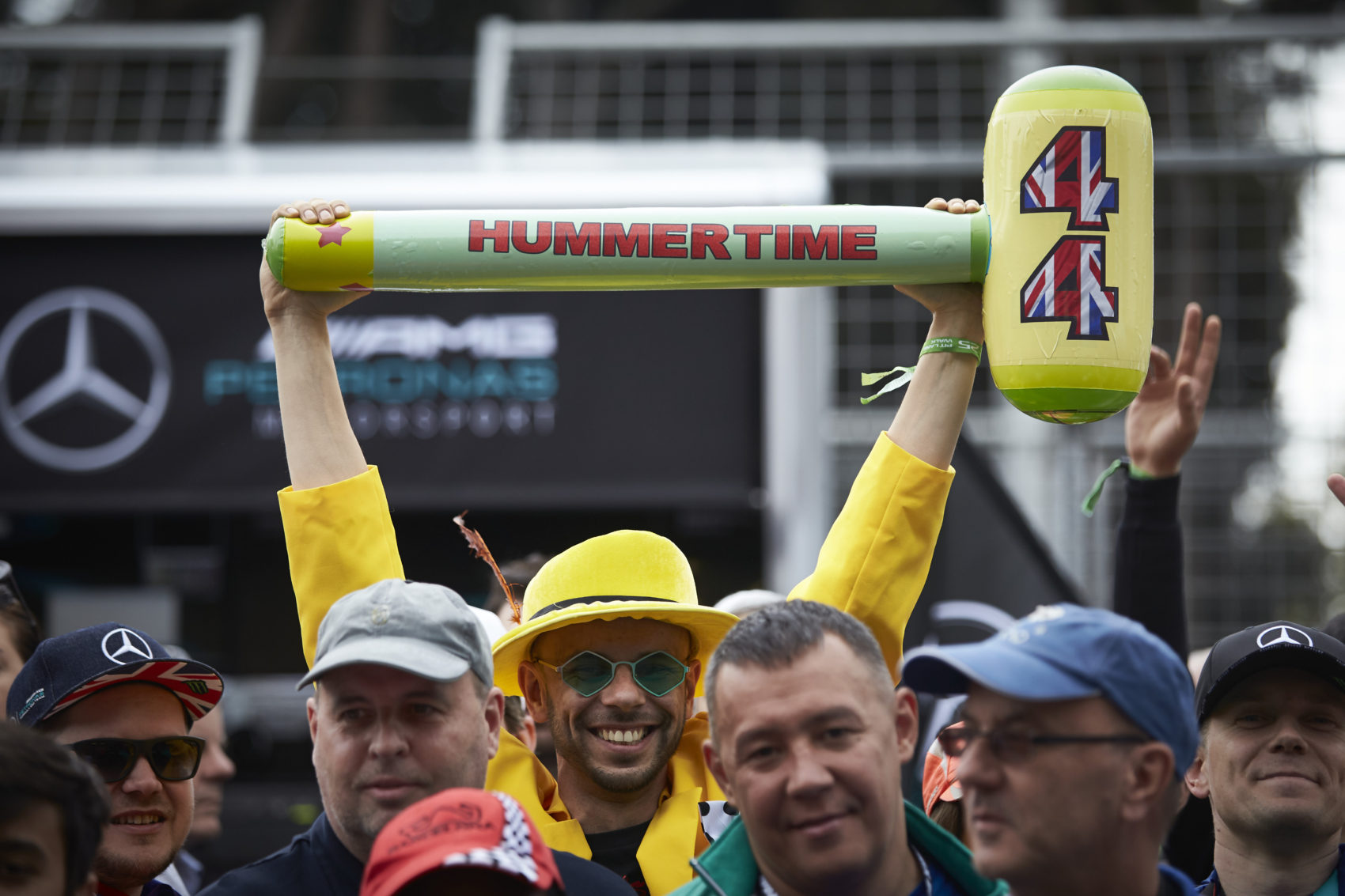 Hamilton boldogabb és egészségesebb vegánként