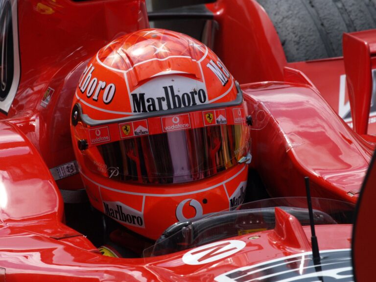 Kalapács alá kerül Schumacher első F1-es Ferrarija