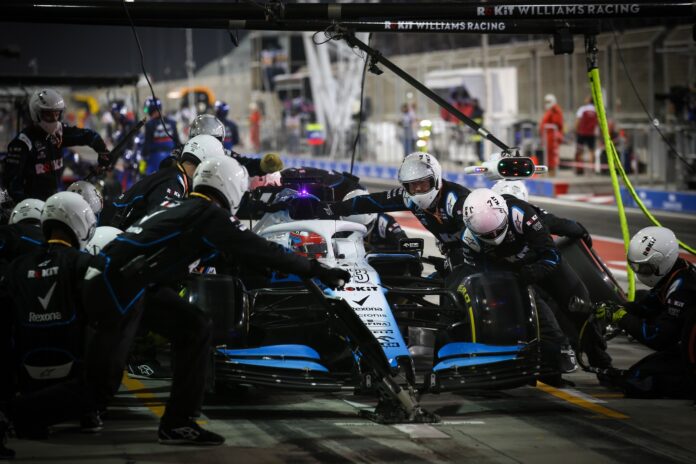 Williams pit szenderd