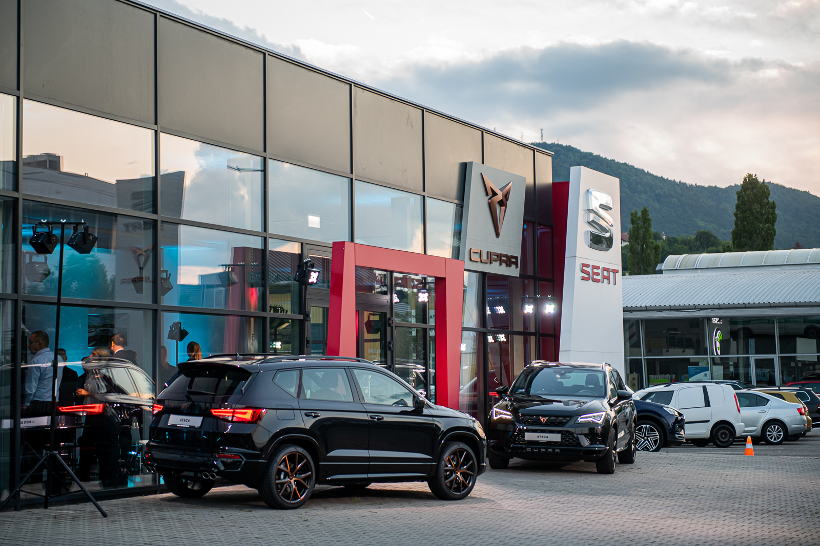 Megnyílt az első magyarországi CUPRA márkakereskedés