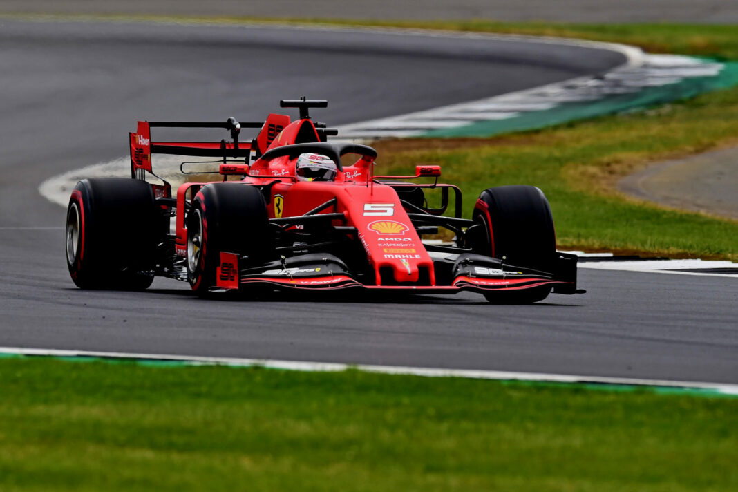 Vettel Ferrari racingline.hu
