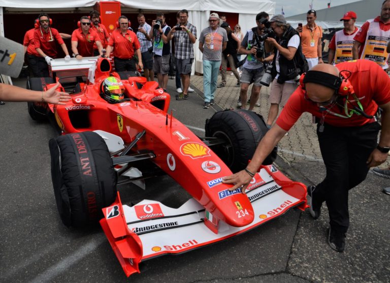 Vettel megpróbált venni egy F2004-et, azonban túl drágának találta azt