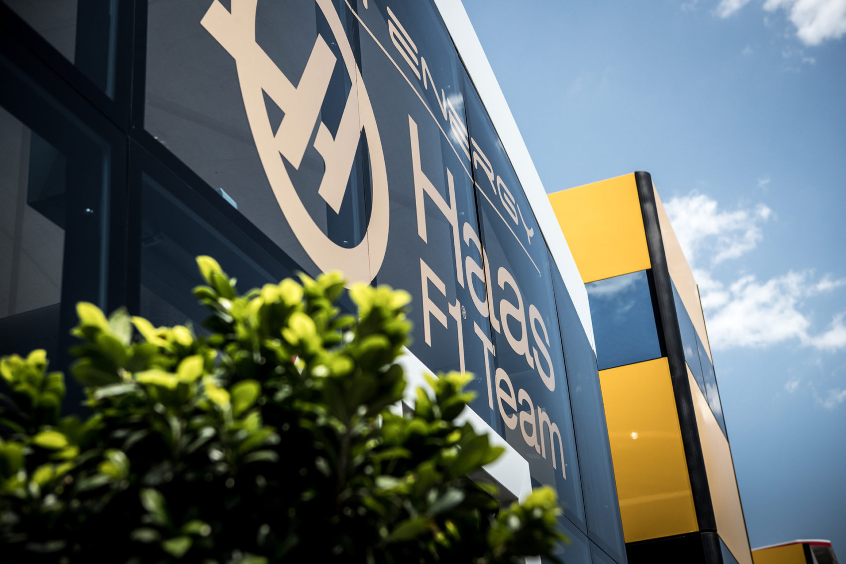 A Haas eltüntette a Rich Energy logókat