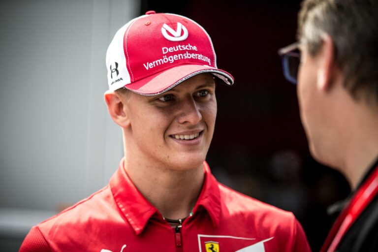 Schumacher szerint még bárki bajnok lehet az esélyesek közül